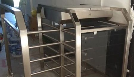 Τουρνικέ στα γήπεδα Παπάγου και Χολαργού 